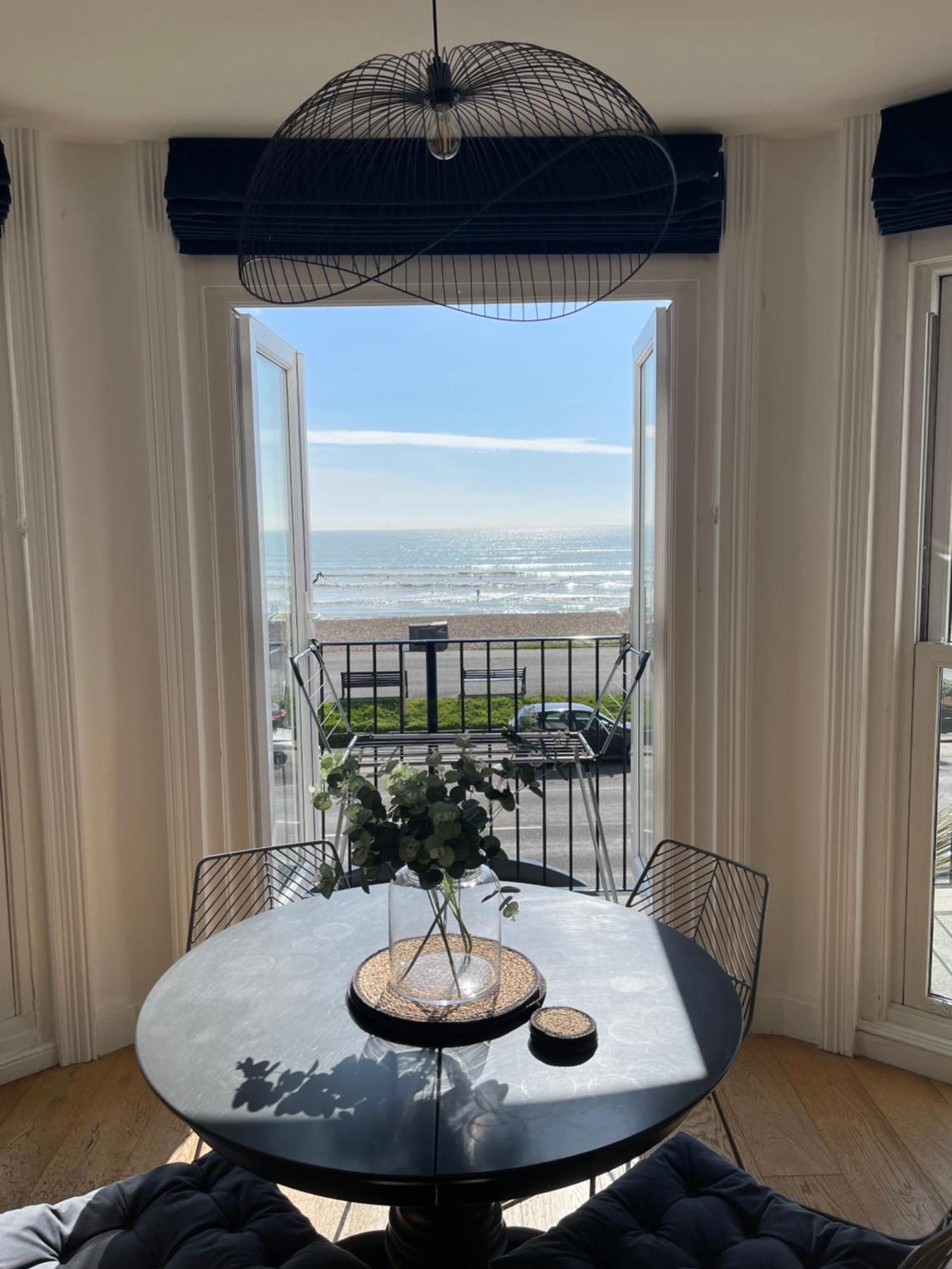 Seaview Flat With Balcony, Spacious 2 Bedroom เวอร์ทิง ภายนอก รูปภาพ